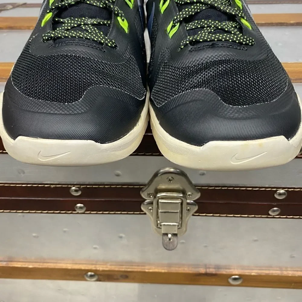 Nike Flywire 2 Sneakers Women Size 8